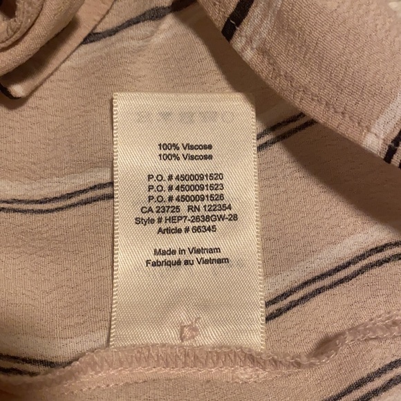 Wilfred by Aritzia Beige and black front tie shirt - Picture 4 of 4